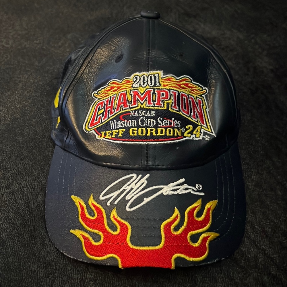 2001 champion Jeff Gordon hat